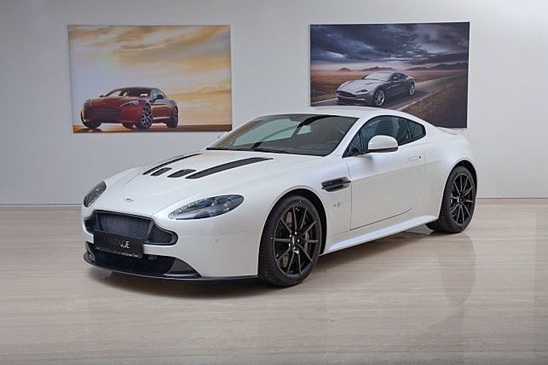 Aston Martin V12 Vantage S за 13 510 000 рублей